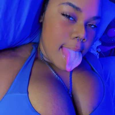 xShxtShaeSayx's tweet photo. #NewProfilePic https://t.co/4lmwgq96oW