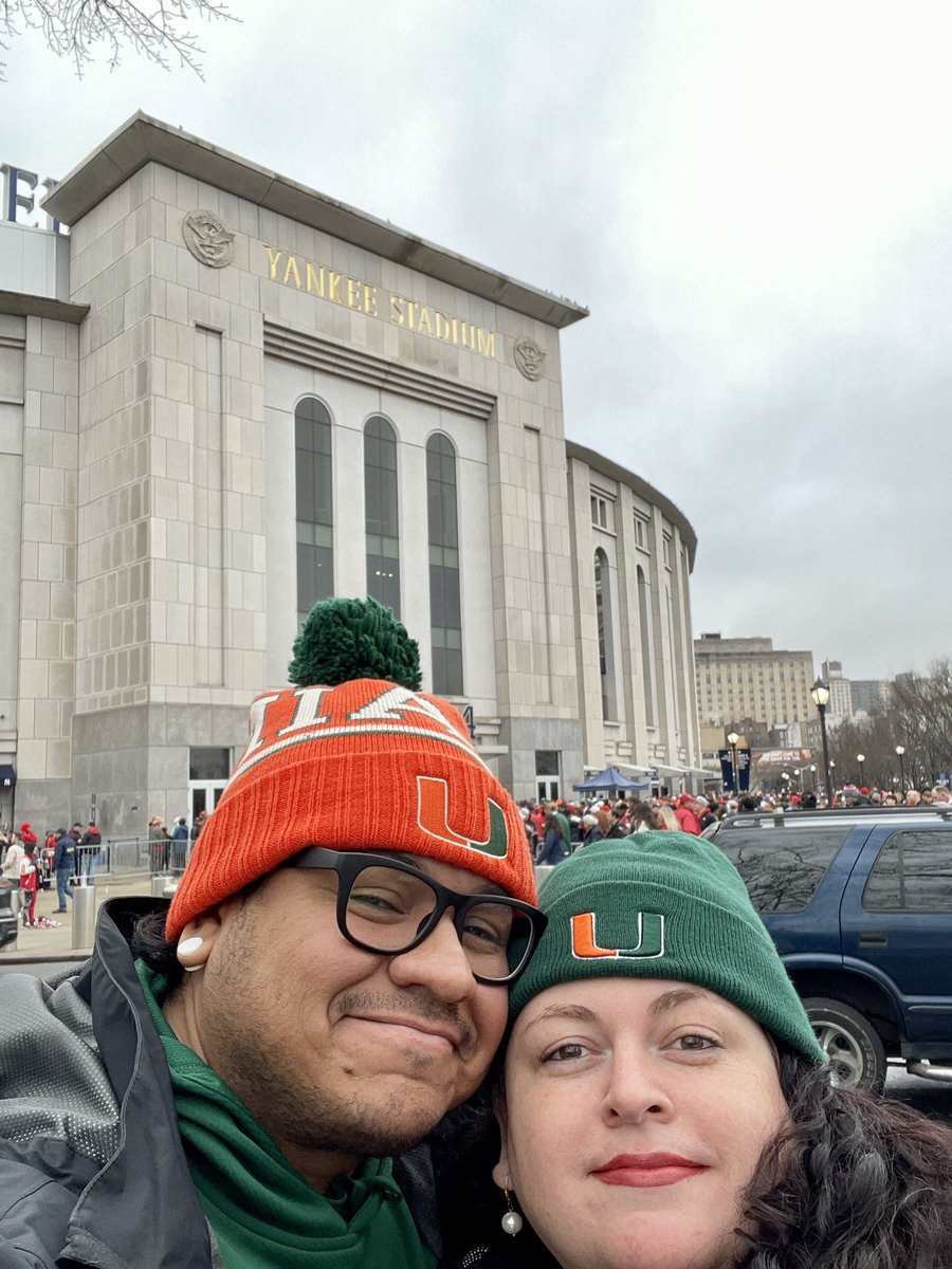 Cold, wet, pissed off, but I’m happy I got to see the Miami Hurricanes at Yankee Stadium. Won’t sugarcoat it, this season was a big letdown for me. But there’s always next season 🥴

#PinstripeBowl #NewYork #GoCanes #Canes