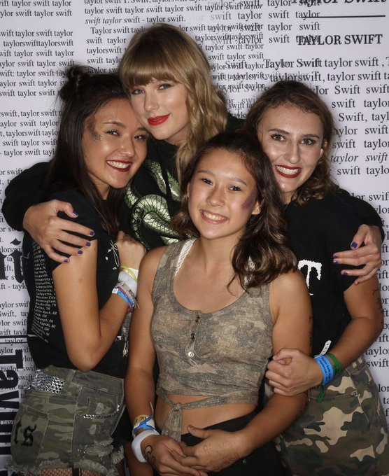 Watch emily 🩷🧡🩵💜's leaked NSFW photo on TwXstars