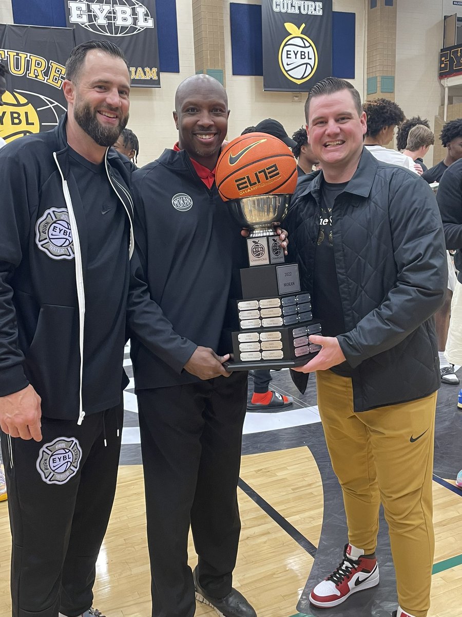 MokanBasketball's tweet photo. A massive #HappyBirthday s/o to our Director of Operations, Daulton Speckhart!

Hard to describe the impact he’s had on our youth and HS program.  His behind the scenes planning and preparation is so critical.  Incredibly grateful he’s part of our #mokanFAM! 🎉🎈🙌 https://t.co/0zS26Vtb8K