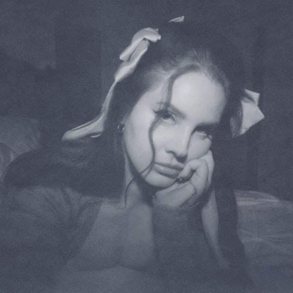 tracklist's tweet photo. Pitchfork classificou “Did you know that there’s a tunnel under Ocean Blvd”, de Lana Del Rey, como um dos melhores álbuns do ano. https://t.co/oZI49h1IYE