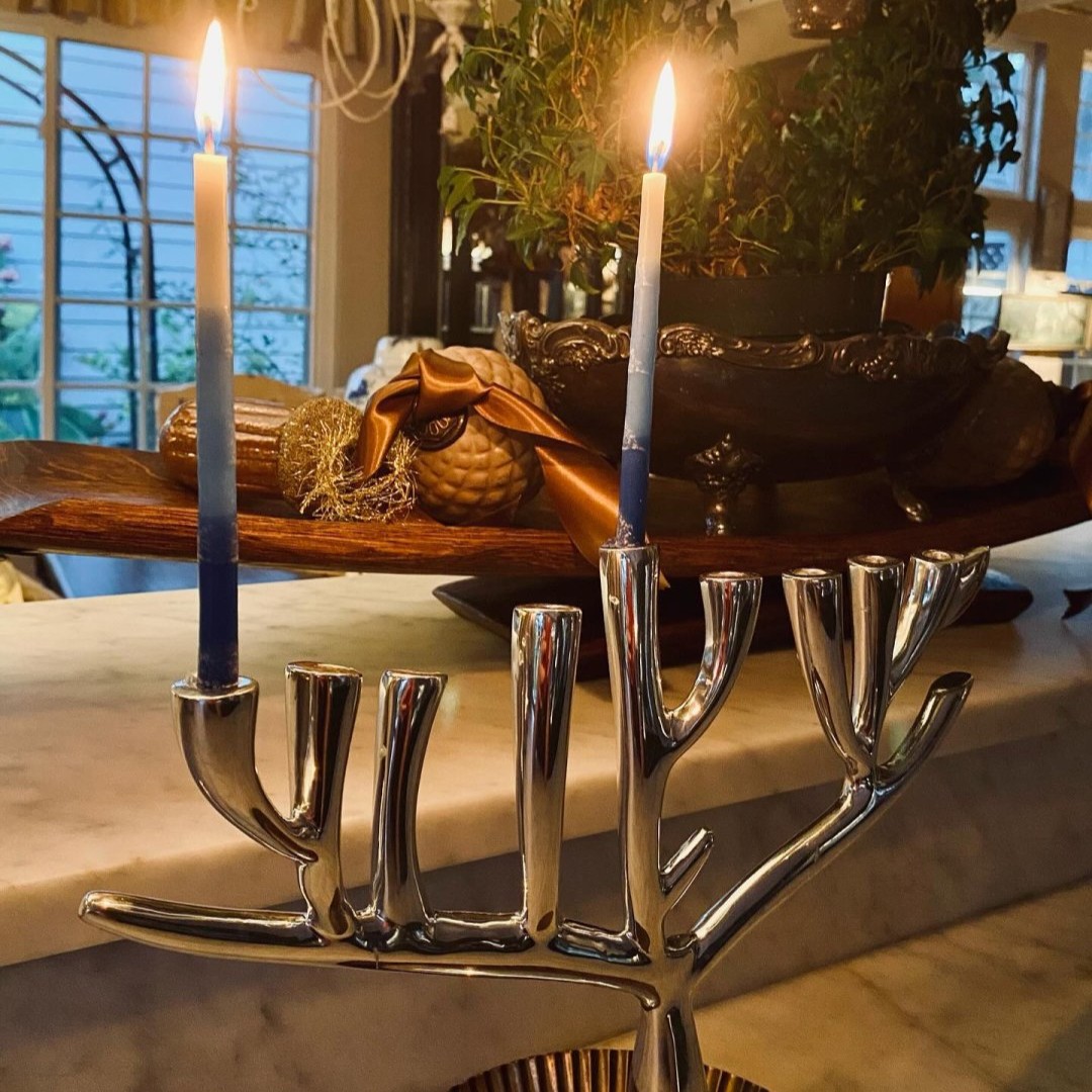 #TBT to holiday celebrations styled by you 🎉 #MyNambe

1. @timhortonphotomalibu
2. @markmccowan1965
3. @myvinorules
4. @figcottagelife