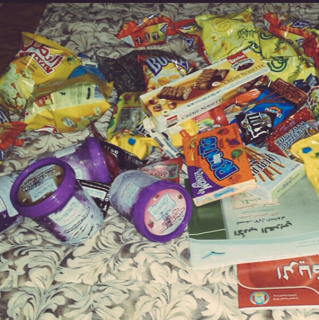 CamulaVampire's tweet photo. Study tests 👩‍🏫🙅 https://t.co/FeTnoPtWp7