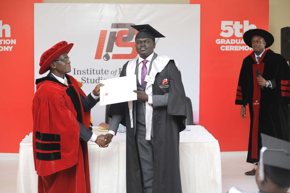 ipskug's tweet photo. A recap of moments to remember as we close the year
#5thGraduation https://t.co/Gs7IZLdjje