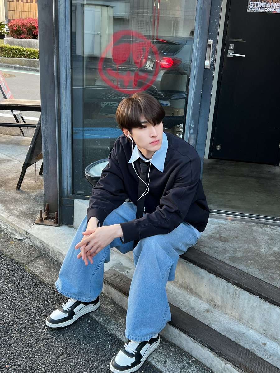 bluepongtiwat_'s tweet photo. One fine day https://t.co/6eITmrdEG3