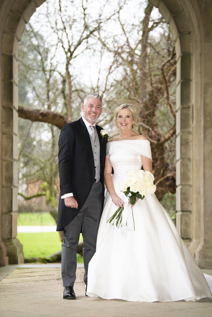 A huge congratulations to our friend and colleague <a href="/carolkirkwood/">Carol Kirkwood</a> on her wedding to Steve 💕

Best wishes from us all!

bbc.co.uk/news/uk-678382…

Photos: Abi Chadwick