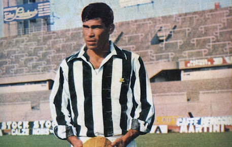 ilpalloneraccon's tweet photo. Il pallone racconta: Nestor COMBIN https://t.co/UfNeK32rnJ
@Juve1897no @juventusfc @JUVEN_TV @TopPlanet63 @nebbiabassa @La_Bianconera @storia_juventus @LeonettiFrank @fritzmazz @Nino_TheBest #combin #foudre https://t.co/Q2biFic5jF