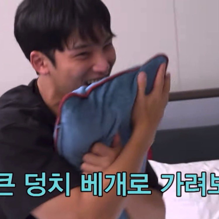 lover_406's tweet photo. 너 진짜 아기냐고.... https://t.co/RZWBdJMCeu