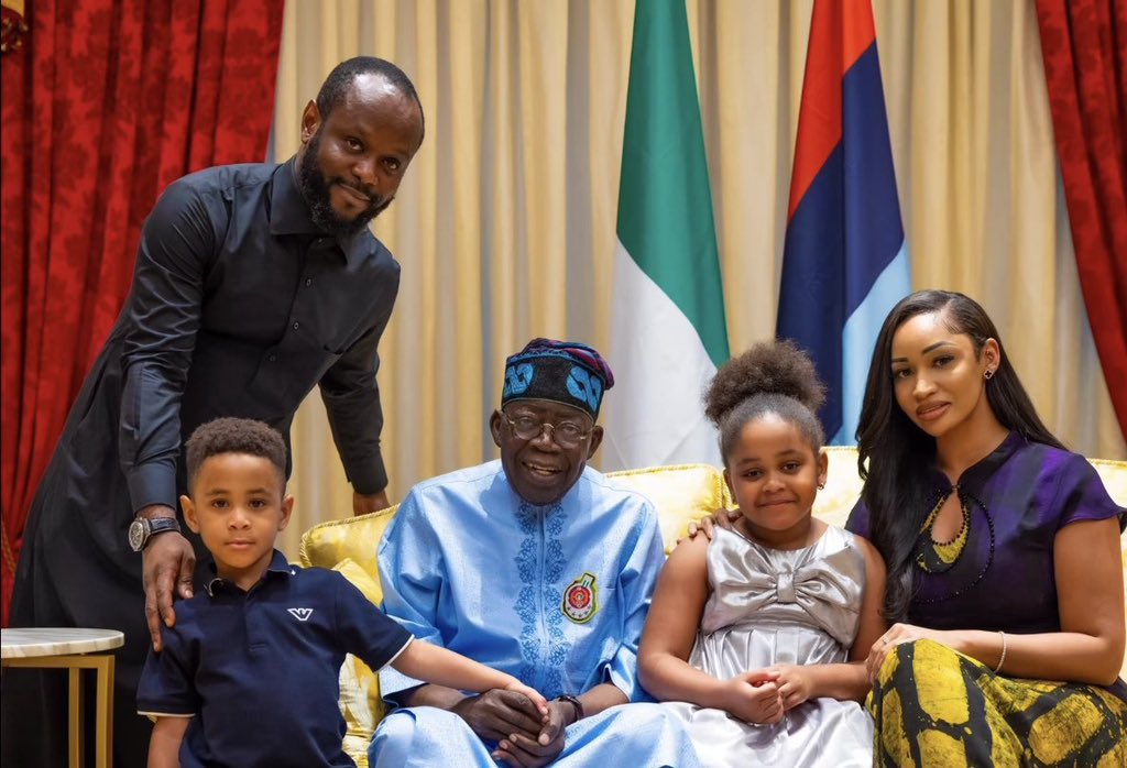 instablog9ja's tweet photo. President Tinubu captured with his son and grandchildren https://t.co/4M0uQ46pwm