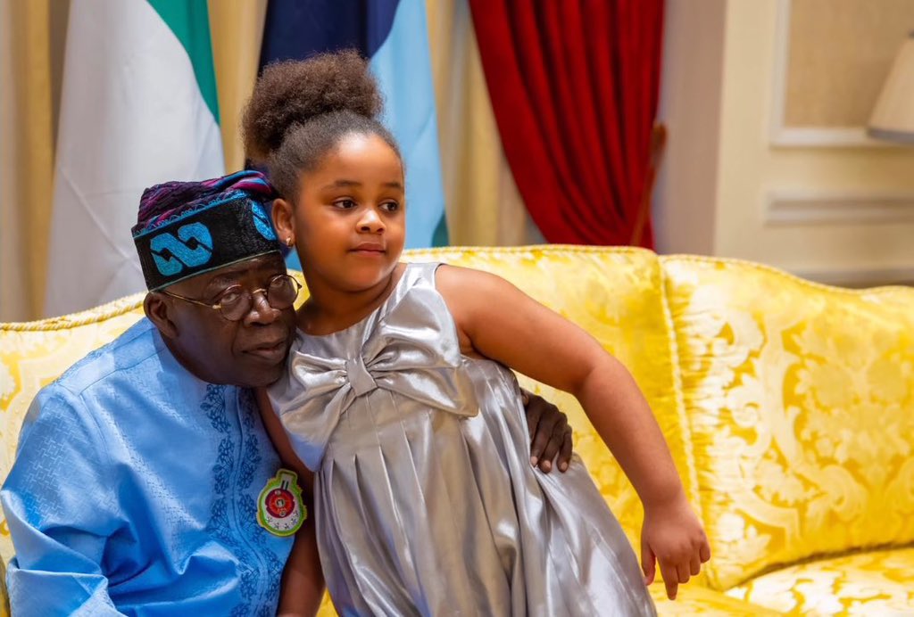instablog9ja's tweet photo. President Tinubu captured with his son and grandchildren https://t.co/4M0uQ46pwm