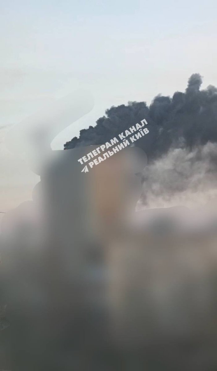 mjhwimi's tweet photo. "happy new year's eve" or your neighbours are fucking terrorists:

1. Odesa - hitting three residential buildings
2. Dnipro - hitting a mall (there are dead people)
Lviv, Kyiv (3) - hitting residential buildings (there are victims)

#russiaIsATerroristState https://t.co/0nGMhDq6Ex