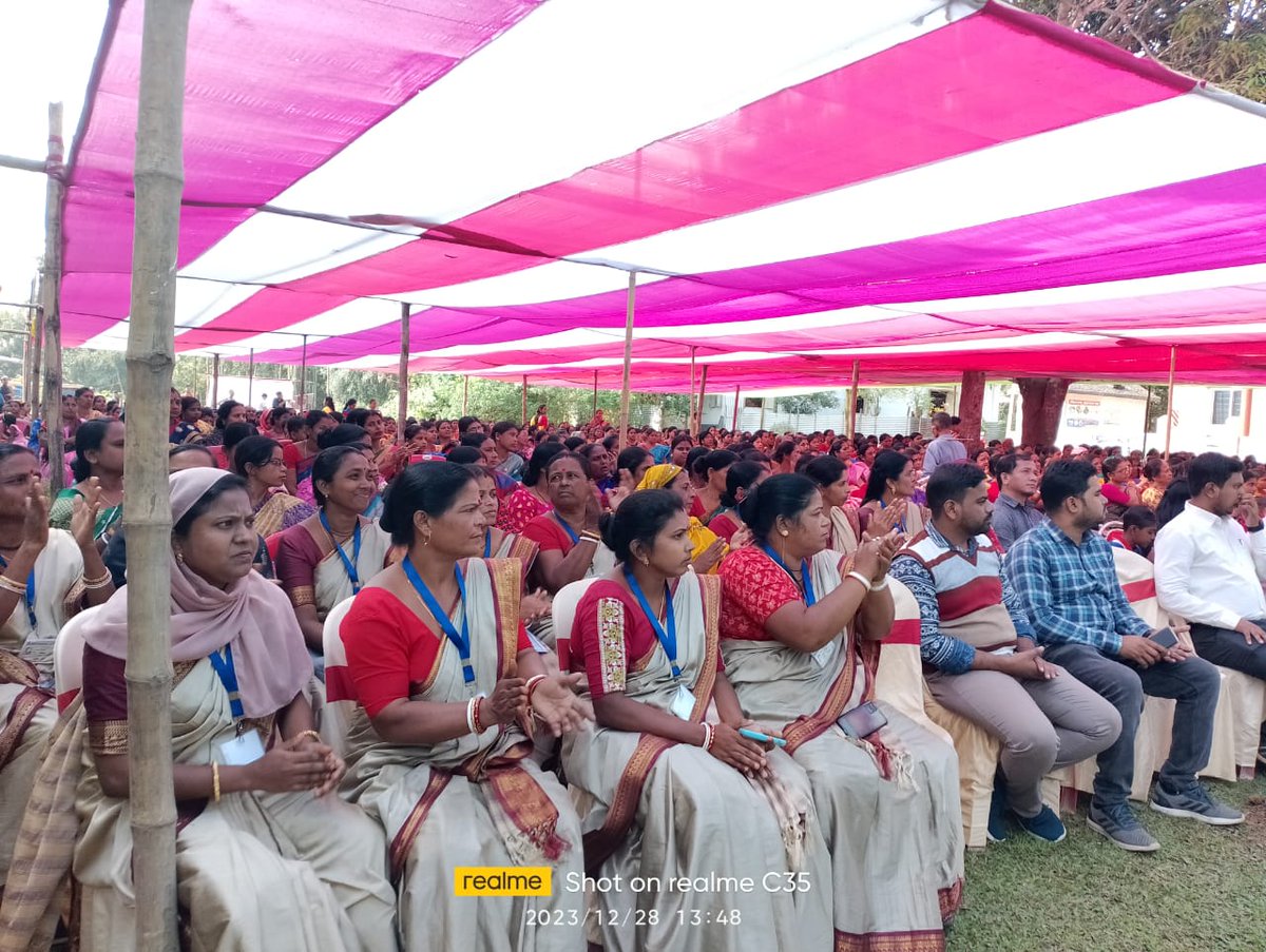 #নারীশক্তি
1st Annual General Meeting conducted by Rajnagar Mahila Cluster Sambaya Samiti Ltd, under Matabari BMMU where approx. 1100 SHG didis assembled coming from all the GP/VCs of #Matabari Block in the presence of Hon'ble Chairman, ADM &amp; Collector &amp; other officials. #TRLM
