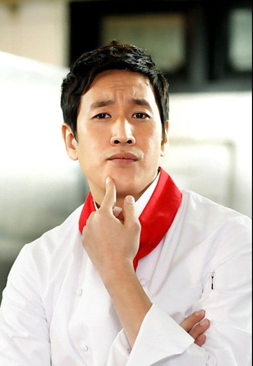 itsonlyhp32's tweet photo. Know him through my favourite Korean series Pasta, love watching him play the chef role when i was only 12 years old #LeeSunKyun Shocked and still can't believe he's no more 💔
 May his soul rest in peace 🙏 🕊 https://t.co/k4b2p5Ktj8
