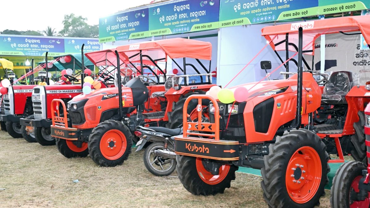 krushibibhag's tweet image. District-level #FarmMechanization mela, aimed at reducing cultivation costs and promoting the financial stability of farmers, was inaugurated in Kendrapara on December 26. It was graced by Shri. Pratap Keshari Deb, Hon'ble Minister, MSME and CDAO, and other dignitaries.