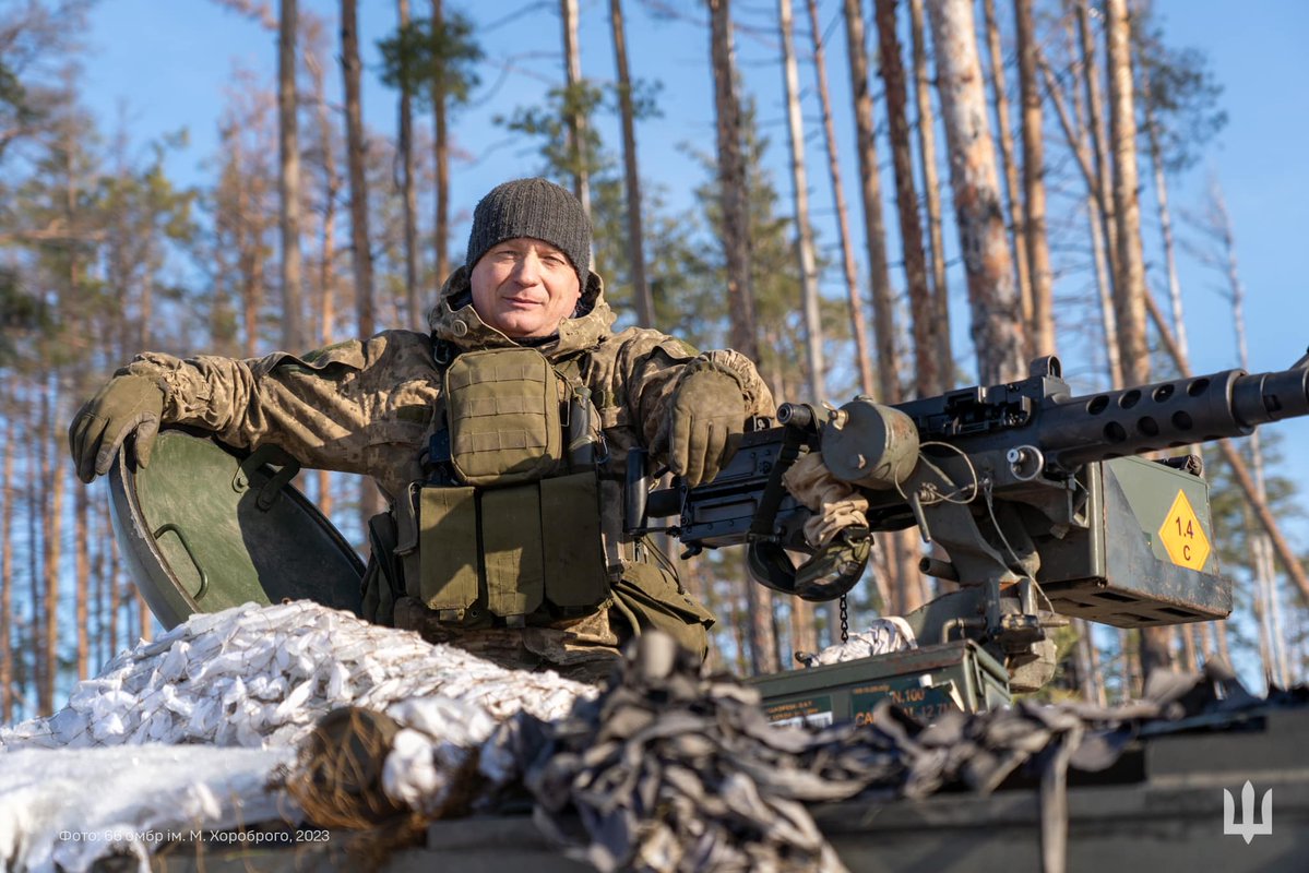 Hello from Ukraine! We continue to defend the world against russian evil. 📸: 66th Mechanized Brigade