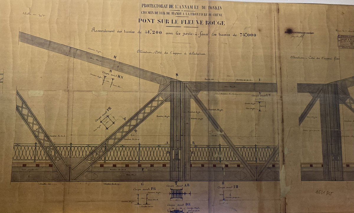 conan_herve's tweet photo. Parmi les 5 œuvres emblématiques de #GustaveEiffel dans le monde, la Poste centrale de #Saigon ! Le Pont #LongBien construit à #Hanoi il y a plus de 120 ans par l'entreprise Daydé & Pillé a utilisé le « style Eiffel »: @FranceAuVietnam et @AFD_France mobilisés pour sa rénovation https://t.co/7atFY7vMi8