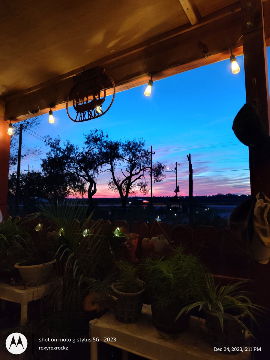 roxyrox361's tweet photo. Bluetown 💙 sunset view 😍 https://t.co/ewNW5xBBDK