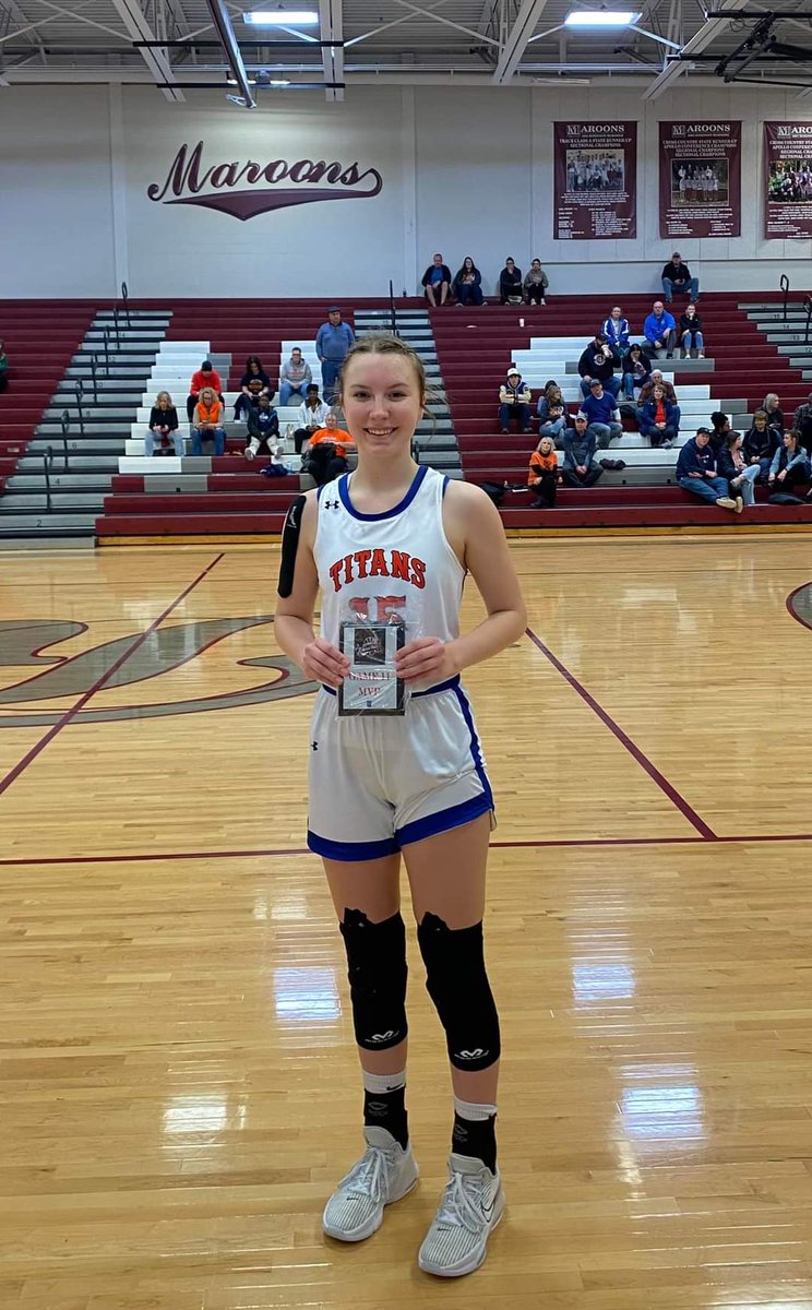 AmyHales10's tweet photo. Proud of @KenzieH_15 being named MVP for Tri-County in the game against Oswego at the Holidaze Hoopla in Robinson. https://t.co/yKk90IVB48