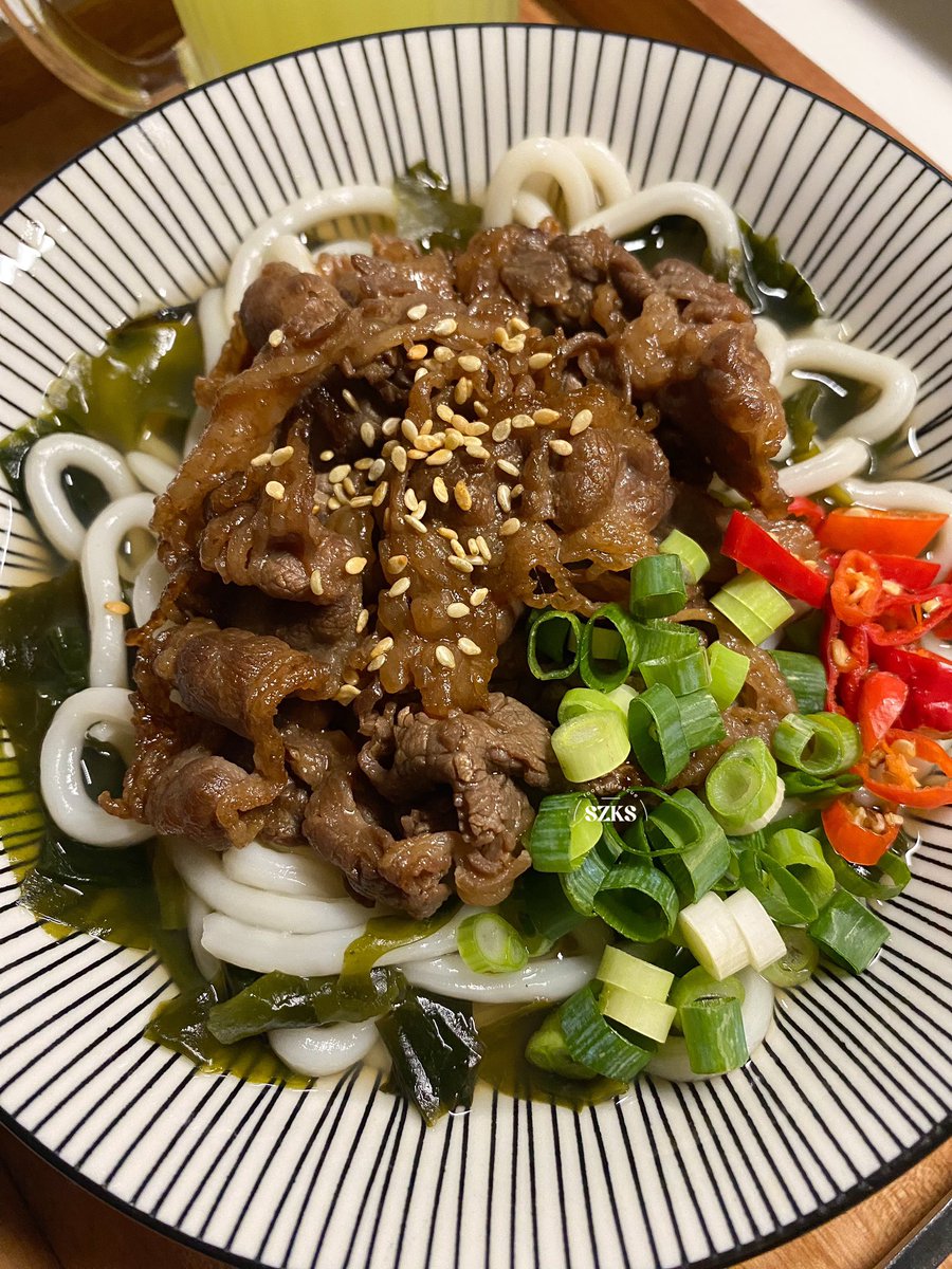 foodwillrescue's tweet photo. aku punya hacks nya dongg 😋 udon seenak ini harganya cuma 15 rb. dia pake kuah kake alias kaldu ikan yang bikin rasanya umami apalagi di cuaca hujan dingin giniii 👍🏻

oh iya, aku juga punyaaa hacks nya carbonara udon! aku drop resepnya di bawah https://t.co/XaEL6KYEbR