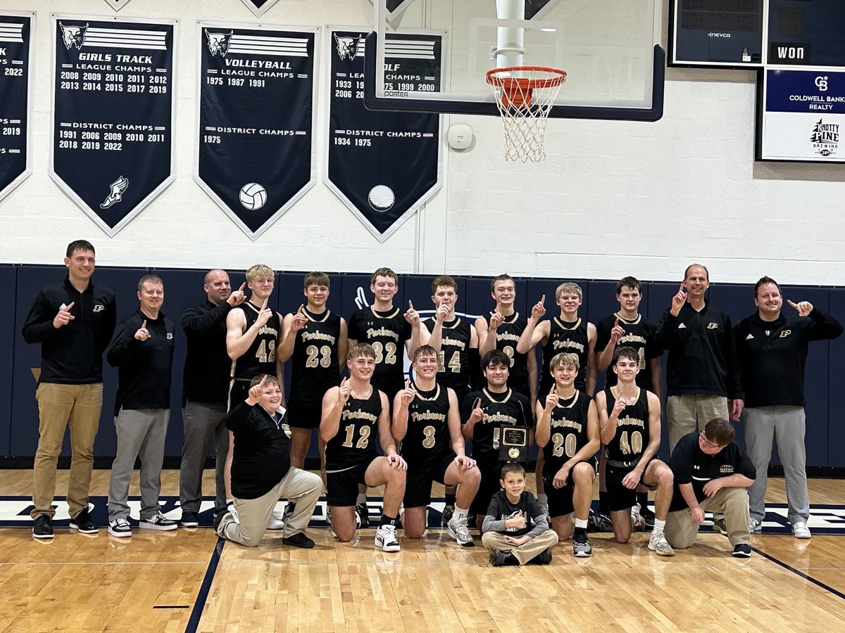 Congratulations to Coach Hughes and the Varsity Boys Basketball team who swept the Bobcat Holiday Classic AND set a new school record! The Panthers allowed only 13 points in the championship to shatter the previous record of 18 points allowed in a game, set during 2018-2019.