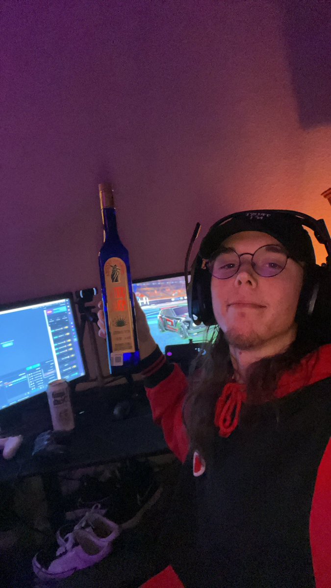 ICEEYco's tweet photo. ROCKET LEAGUE SHOTS FOR EVERY LOSS

LIVE 
https://t.co/XgCnd7Pm60 https://t.co/tYuIOXhFbE