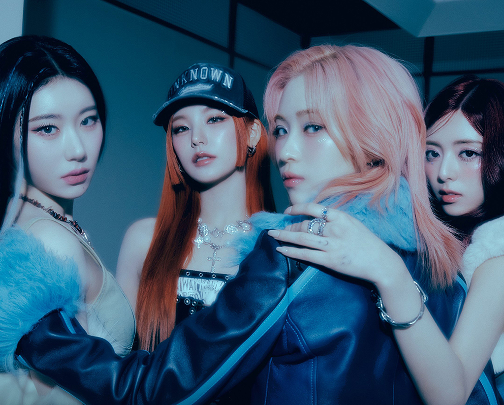 MusicMagazineKR's tweet photo. #롤링스톤코리아 #롤링스톤뉴스 

'컴백' ITZY, 신보 수록곡 'Mr. Vampire' 콘셉트 포토와 뮤비 티저 공개! 있지만의 특별 감수성 선사! by. ROLLINGSTONE KOREA 

▶️ https://t.co/hRqtnuvKuN 

#롤링스톤 #RollingStone 

#뉴스 #News 

#뮤직매거진 #MusicMagazine https://t.co/vqgnloCXGM
