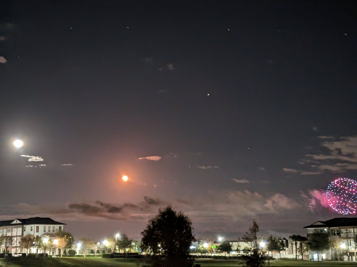 Mo_Ab's tweet image. Bat Log Entry 202312282015
Mission: TrinityGlow
Notes: Blessed to live in this magical wonderland where you can experience a full moon, @spacex Heavy 🚀 launch and the fireworks @magickingdompark in one glorious night sky. 
#batlog #dreamcatching #blessed #floridalife