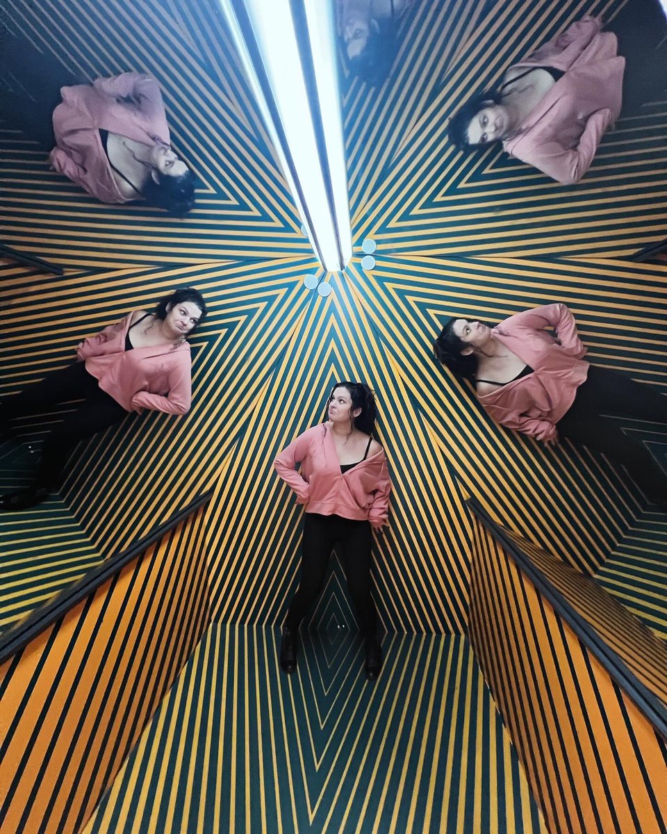 KCNightborne's tweet photo. Museum of illusions https://t.co/wuX2ZxlGqk
