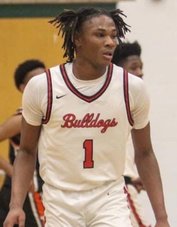 2024 prospect & Abilene Christian signee Dontrez Williams put up BIG time numbers tonight against Lutheran (MO), finishing with: • 28 PTS • 9 REBS • 6 STLS • 4 ASTS In just TWO quarters. 🤯