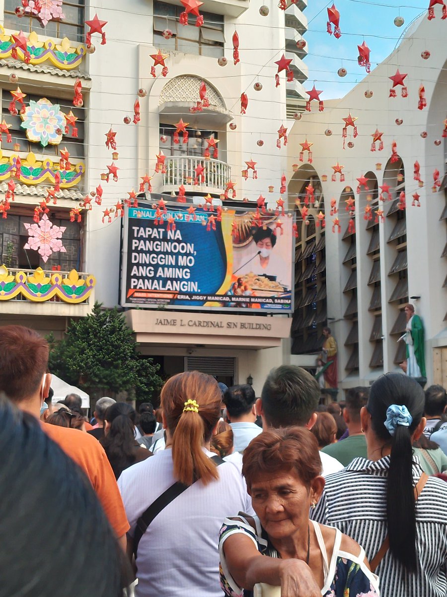 Jarvs912493's tweet photo. Jgh from Quiapo Church. https://t.co/98cdAHLWjp