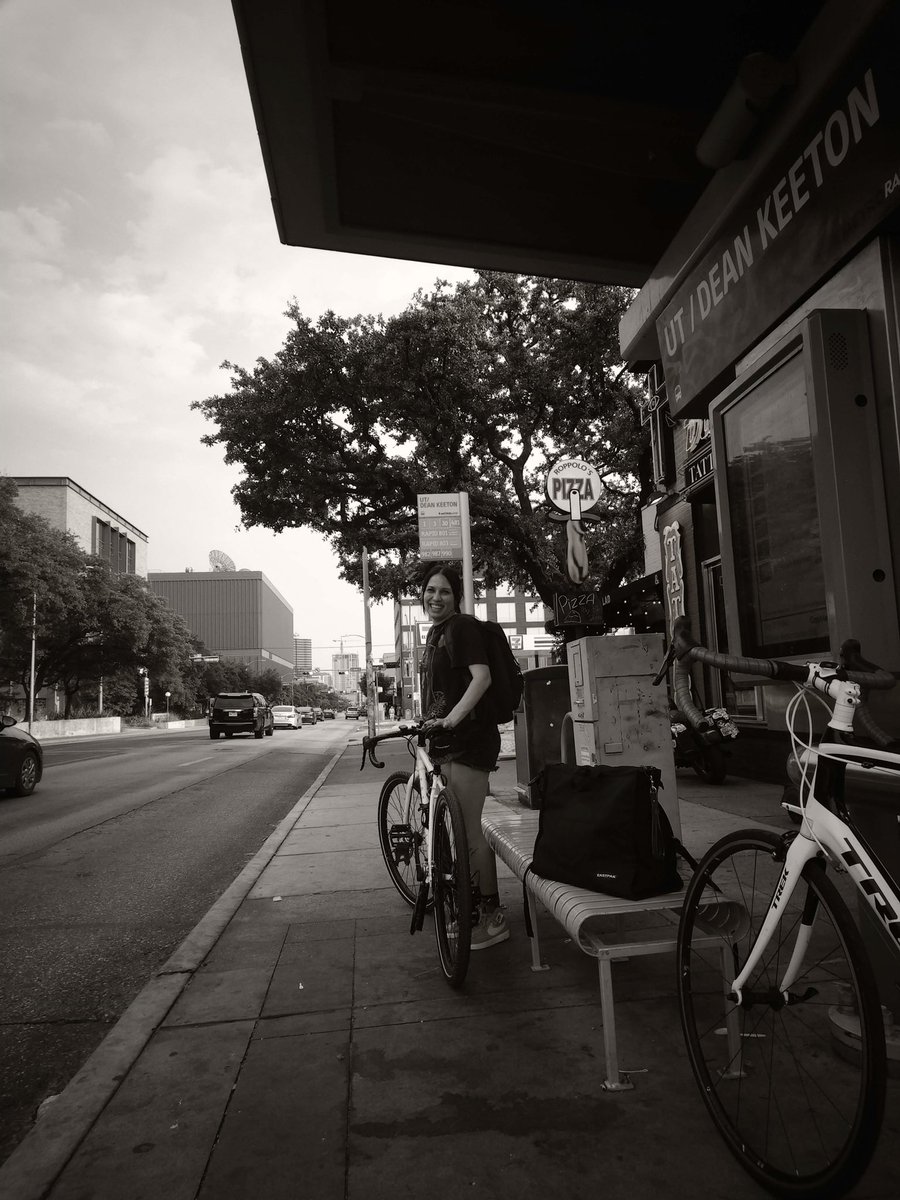 __nicnat__'s tweet photo. The bike/bus combo is one of my favs💙
@GetThereATX #CapMetroPolarEvents https://t.co/DGiOtt4t0e