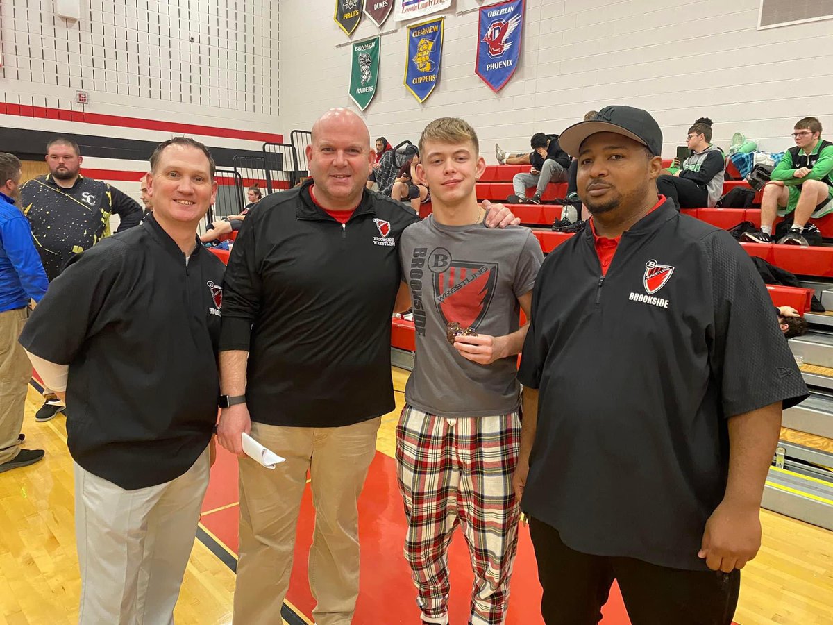 PrincipalAdkins's tweet photo. A huge thank you to all students, alumni, staff, &amp; parents that volunteered today. A tremendous thank you to our coaches for their dedication to our wrestling program and to @Brookside_AD who will never admit the amount of hours spent preparing for this event! #CardinalStrong❤️🖤 https://t.co/AlBSO0mQNc