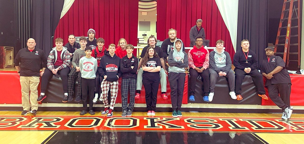 PrincipalAdkins's tweet photo. A huge thank you to all students, alumni, staff, &amp; parents that volunteered today. A tremendous thank you to our coaches for their dedication to our wrestling program and to @Brookside_AD who will never admit the amount of hours spent preparing for this event! #CardinalStrong❤️🖤 https://t.co/AlBSO0mQNc