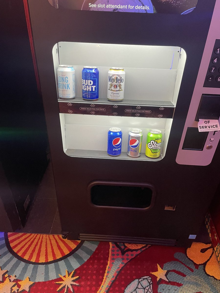 markwilliamsbfd's tweet photo. @JonathanJossel @PlazaLasVegas @BCSlots And they have a beer vending machine in the non smoking casino. https://t.co/yJxVQCH2SA