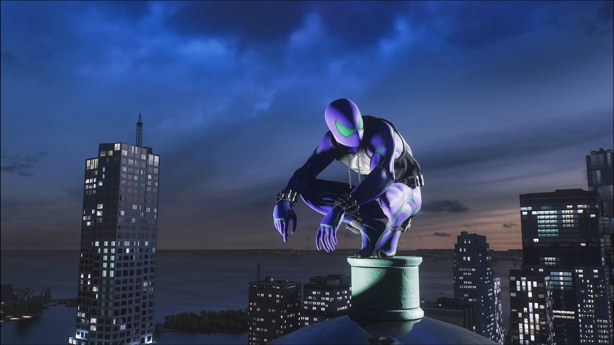 JairoCardLopez's tweet photo. @MeshMushi I love this pose and the sky was just perfect for that suit https://t.co/GaDvNRlnjB