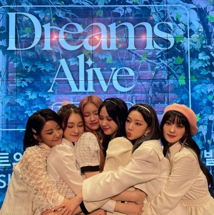 laralex__page's tweet photo. We demand that DreamNote be treated better.
We are losing the opportunity to see the best group of all, due to injustices of their own Agency.
#DreamNoteDeservesBetter
#IMetreatDreamNoteRight
@imekr_official https://t.co/DoNtmQxuiM