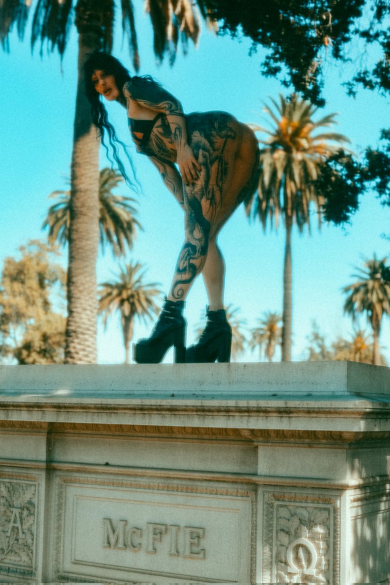 zzaftig_'s tweet photo. The madness of love is the greatest of heaven's blessings. ✨❤️‍🔥✨

How mad will get for me? https://t.co/mPknxoQhQZ

#lust #ass #tallwomen #glamazon  #latex #latexbikini #fantasy #blackworktattoo #heavyblackwork
#goth #gothgirl https://t.co/YGEcszgHUR