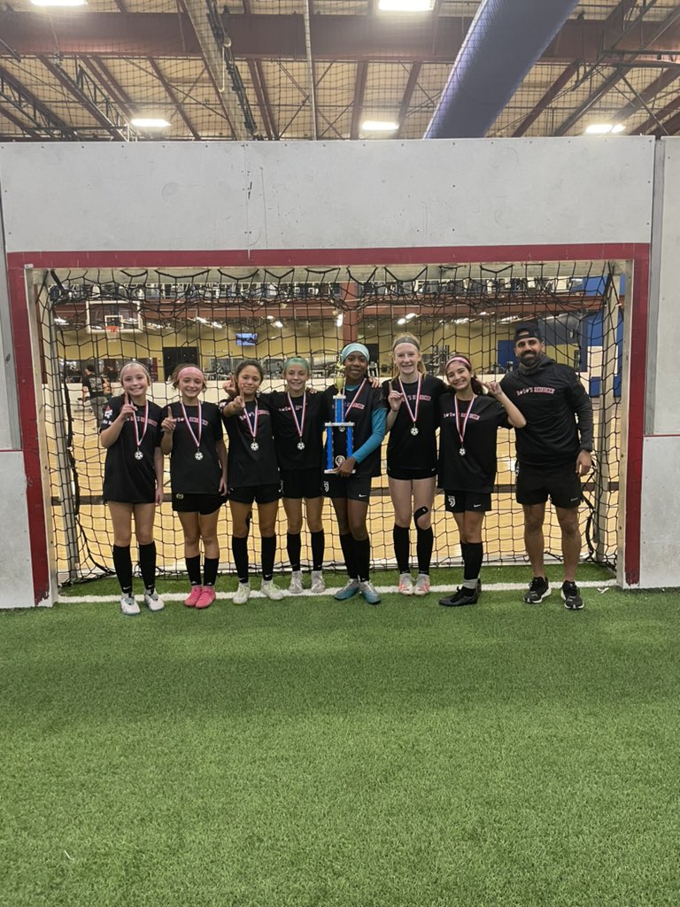 TTChristmasCup's tweet photo. Roro’s Reindeers are your 2011G Premier (Small Field) Champions #congrats #christmascup https://t.co/ZiGtBbNX5w