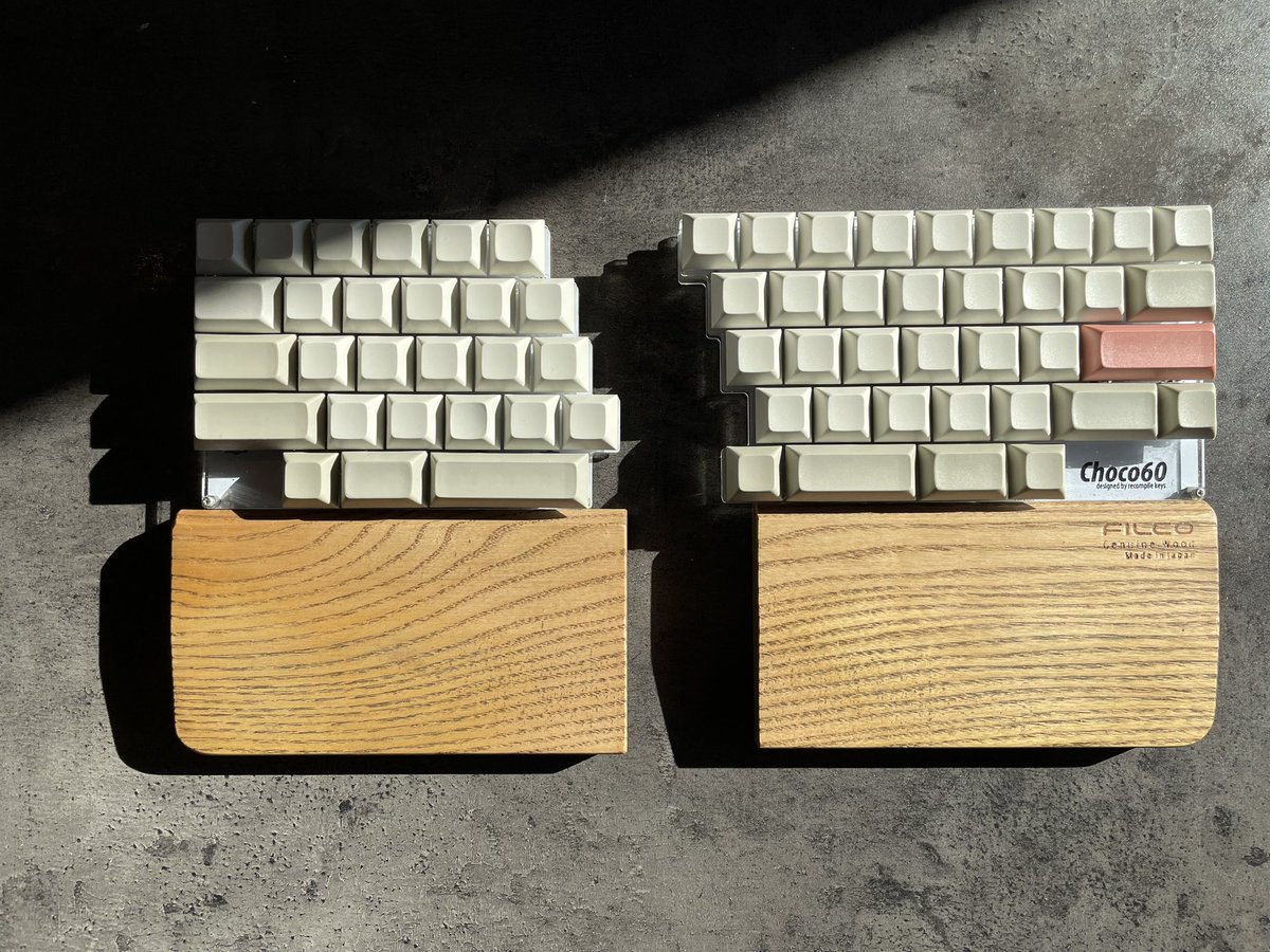 kfly8's tweet photo. My keyboards in 2023 #choco60 #HHKB https://t.co/qBO0UterZs