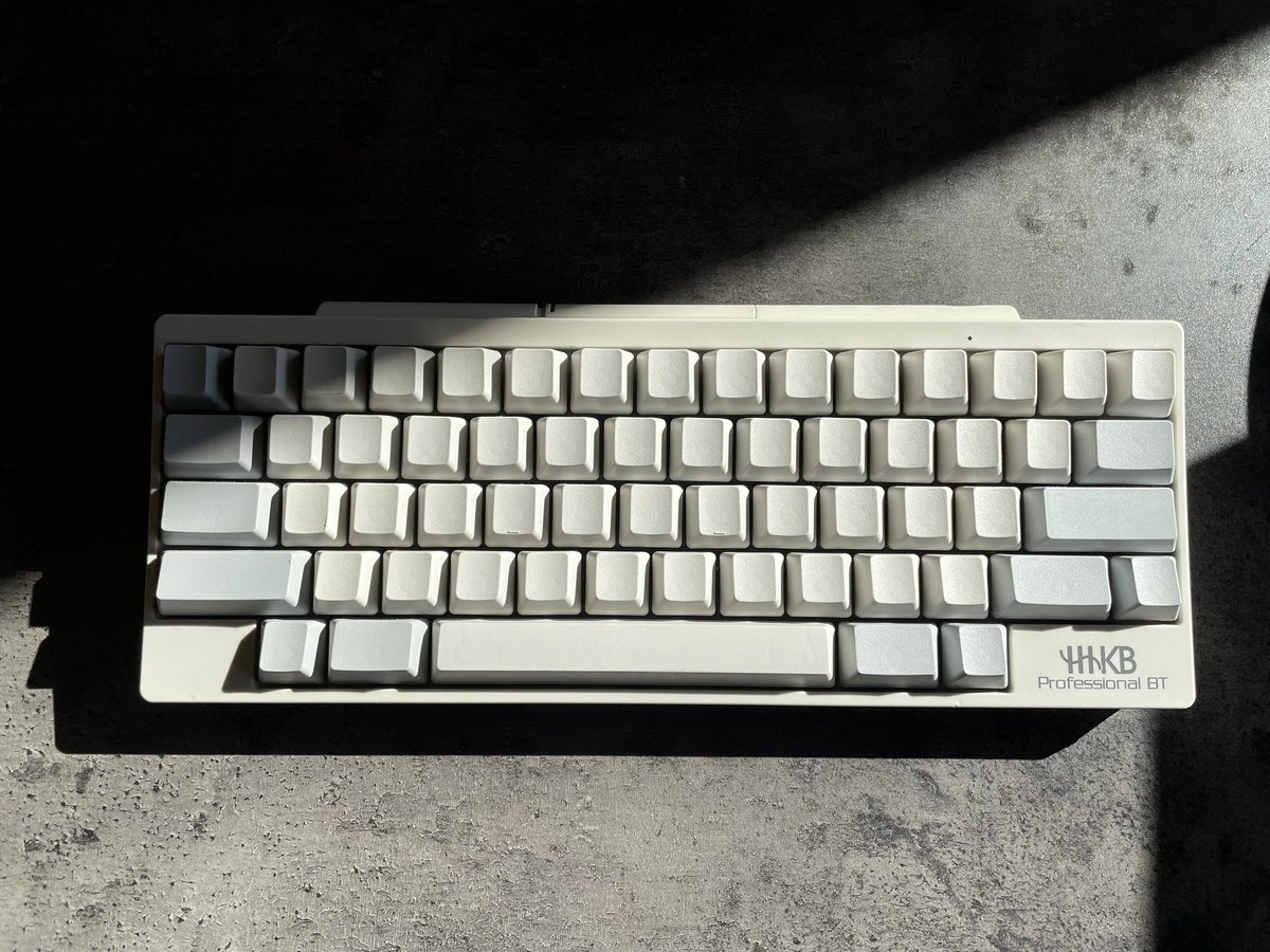 kfly8's tweet photo. My keyboards in 2023 #choco60 #HHKB https://t.co/qBO0UterZs
