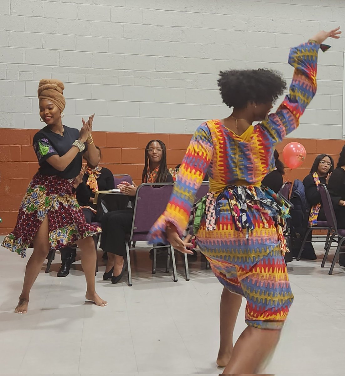 Proud that <a href="/OakGov/">Oakland County</a> co-sponsored tonight's #Kwanzaa celebration, along with Tolling for Education Foundation, Inc. and Alpha Kappa Alpha Sorority, Inc.(Theta Lambda Omega Chapter). #OaklandCounty