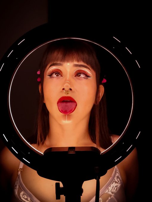 🥰 https://t.co/OIVaC1RAjC<a href="/tag/nuevafotodeperfil"class="tags"><span>#nuevafotodeperfil</span></a>