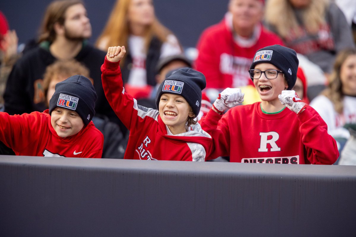 johnjoboyle's tweet photo. Go RU.  A great day photographing the Pinstripe Bowl for @RutgersU at Yankee Stadium.   #Rutgers https://t.co/UBQVjwUs8V