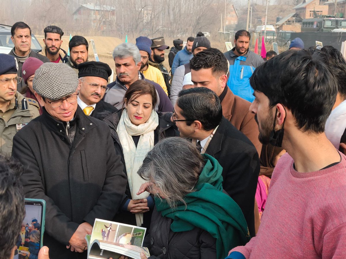 Hon'ble Chief Justice of J&amp;K ,Shri Justice N. Kotiswar Singh presided over the birding event at Chatlam wetland reserve , Pampore.He encouraged the students and the community to be proactive participants in conservation efforts. #birding #kashmir 
<a href="/SyedAbidShah/">Syed Abid Rasheed Shah</a> <a href="/diprjk/">Information & PR, J&K</a>