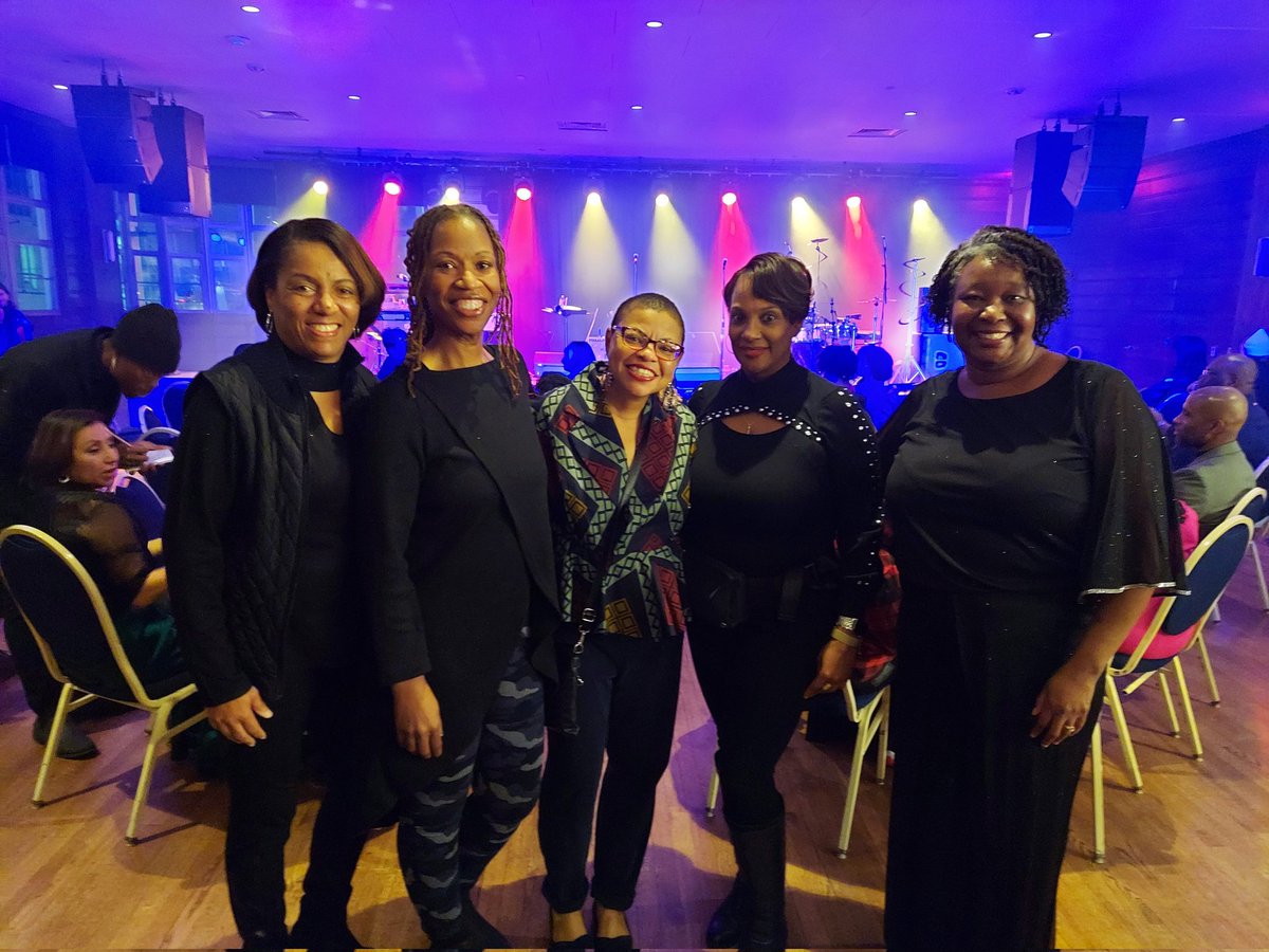 In the words of those great American philosophers @KoolntheGngLIVE, it's ladies night at the @StokleyOfficial concert in #Houston...