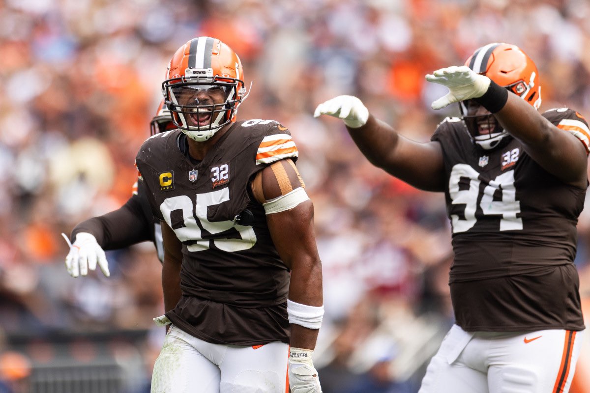 MoreForYou_CLE's tweet photo. Despite having 4 QBs play … despite losing 3 offensive tackles…despite losing Nick Chubb…despite losing multiple players on defense….

YOUR CLEVELAND #BROWNS ARE A RESILIENT 11-5 HEADED BACK TO THE PLAYOFFS🔥🔥 https://t.co/jfgpP41P9w