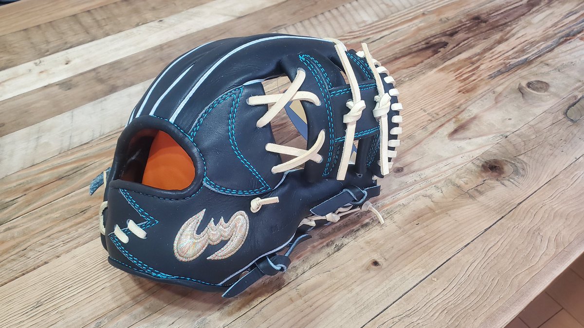 inabadaiking's tweet photo. オーダーしていた息子のグローブが届いた⚾カッコいい~ #Zeems
野球用品買うなら伊那市西町文正堂 https://t.co/S6JkI1PO8Z