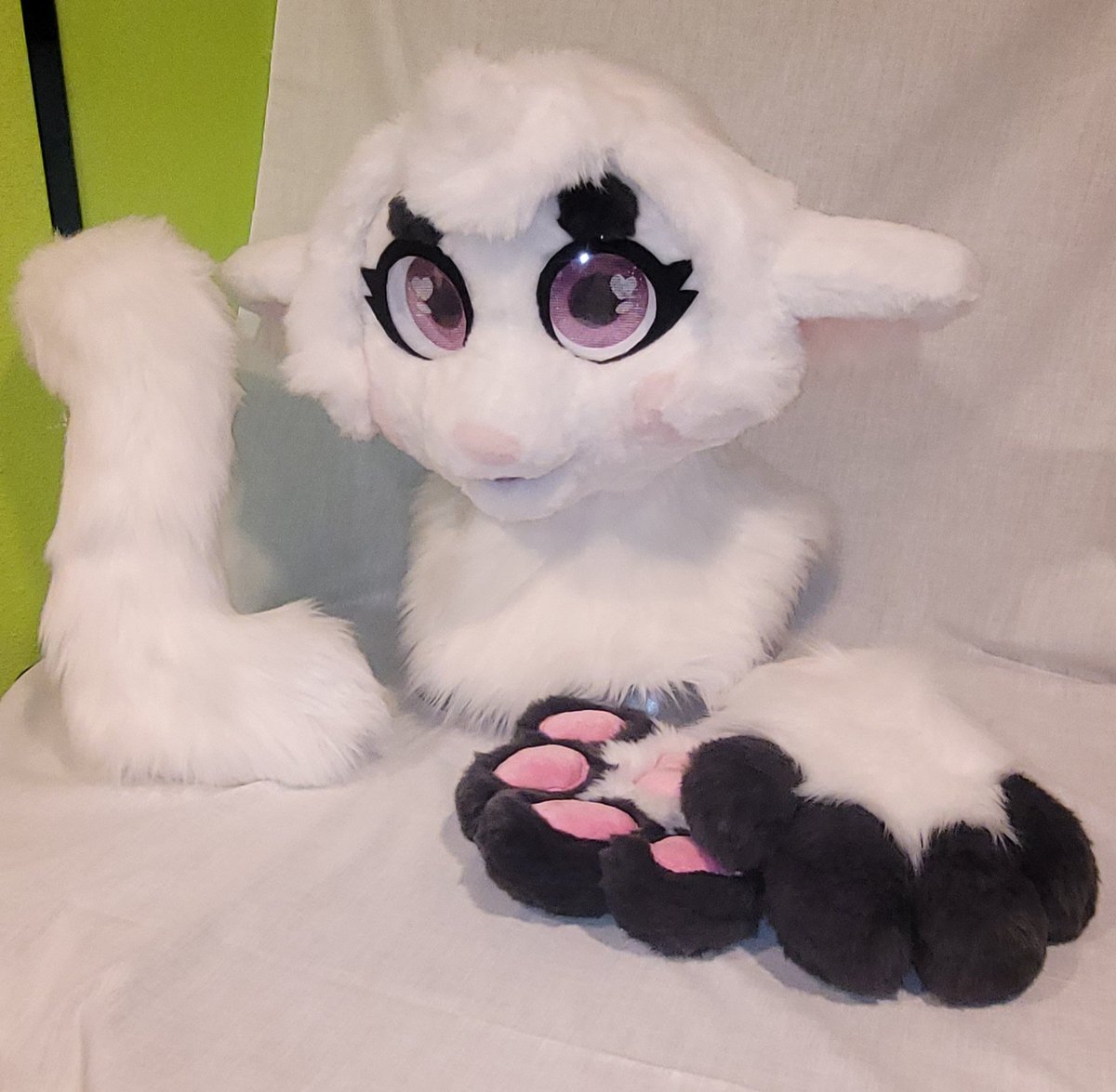 arms_birds's tweet photo. Kemono style mini partial with bracelet and collars.

Commission for @illusorydragon 
More photos below.

#fursuit #fursuitmaker https://t.co/2iZ9Qva4Fj