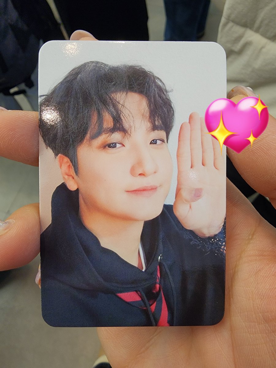 가요대제전 루시 사녹 공방포카 교환 구해요

광일 >> 예찬