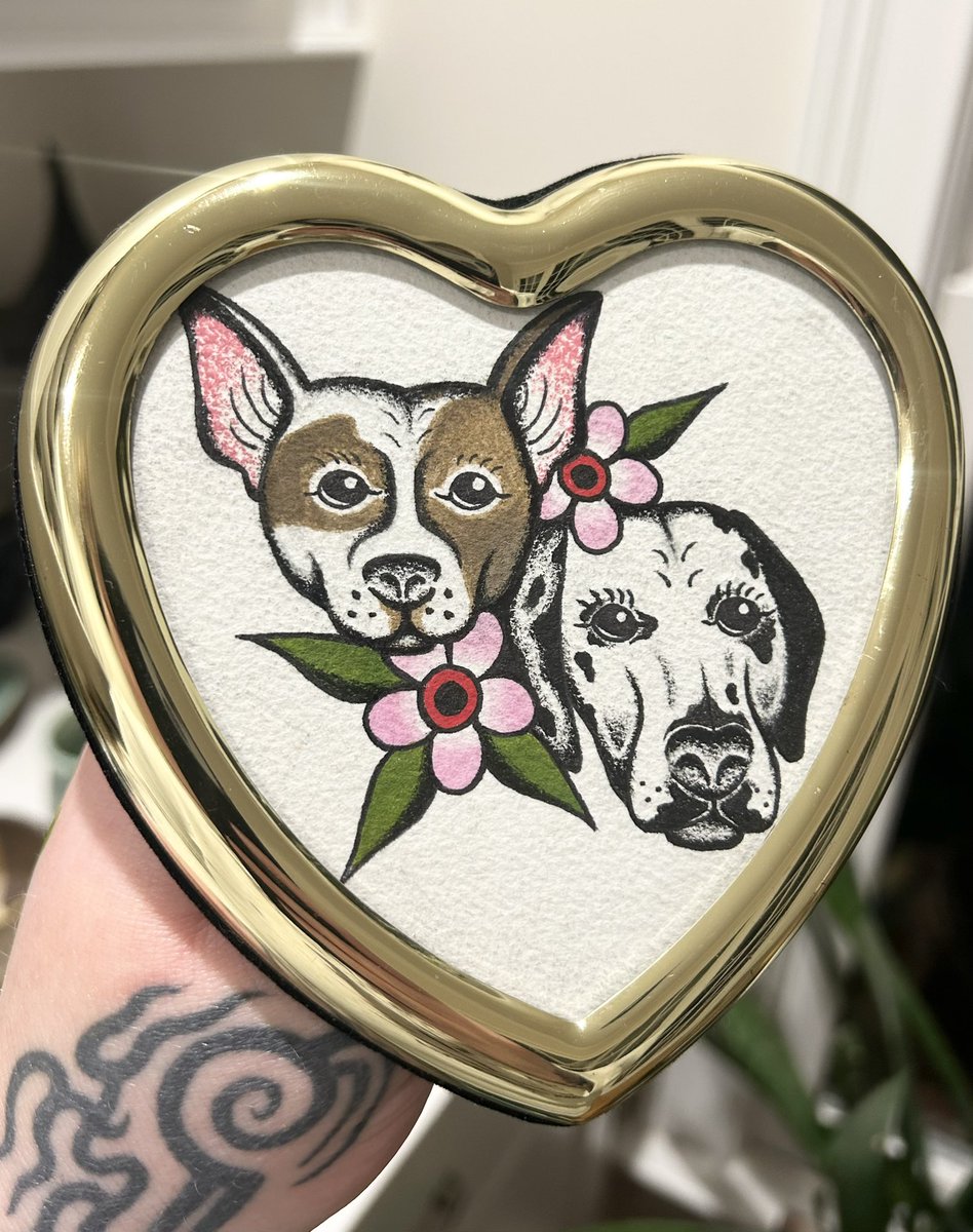 traversingvoids's tweet photo. A Christmas gift 🐶

Hand painted with love and paired with a vintage brass frame https://t.co/vnaeFVh6gO